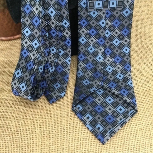 Pronto Uomo Men’s Geometric Patter Tie NWT - Picture 5 of 8